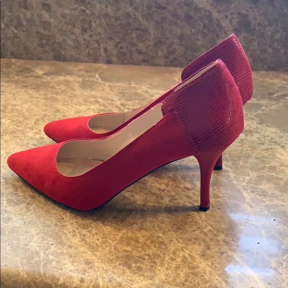Nine West red color shoes. - Picture 2 of 7